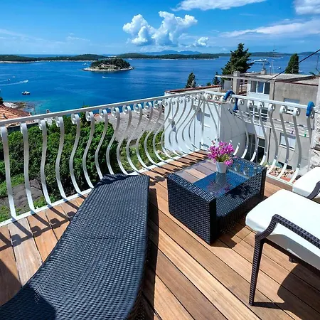 Carpe Diem Hvar *